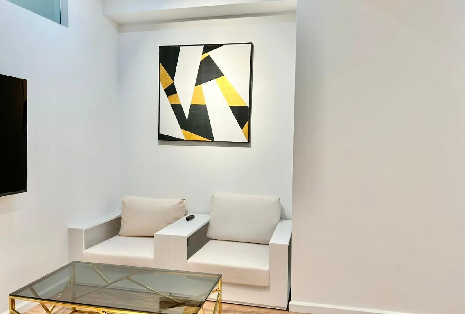 City Center - Next To Holiday Inn -2Br Apartment Тбилиси Грузия
